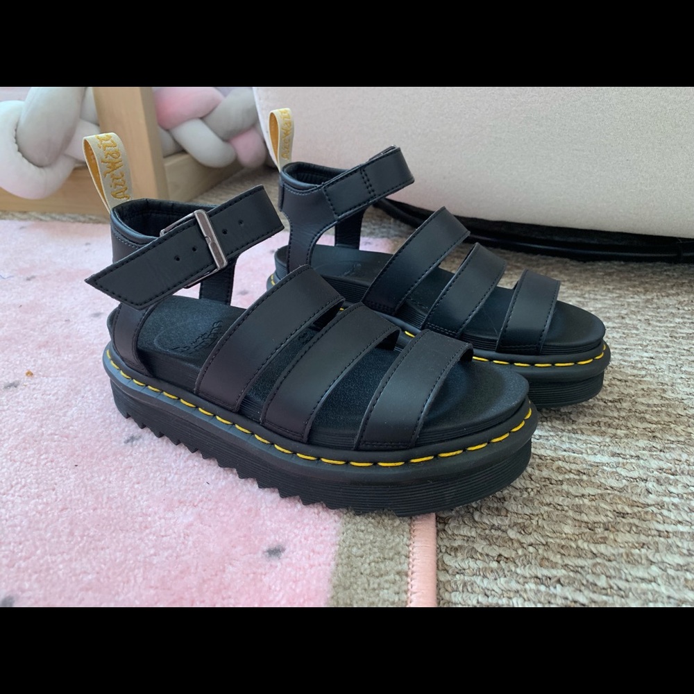 Dr Martens Blair sandals